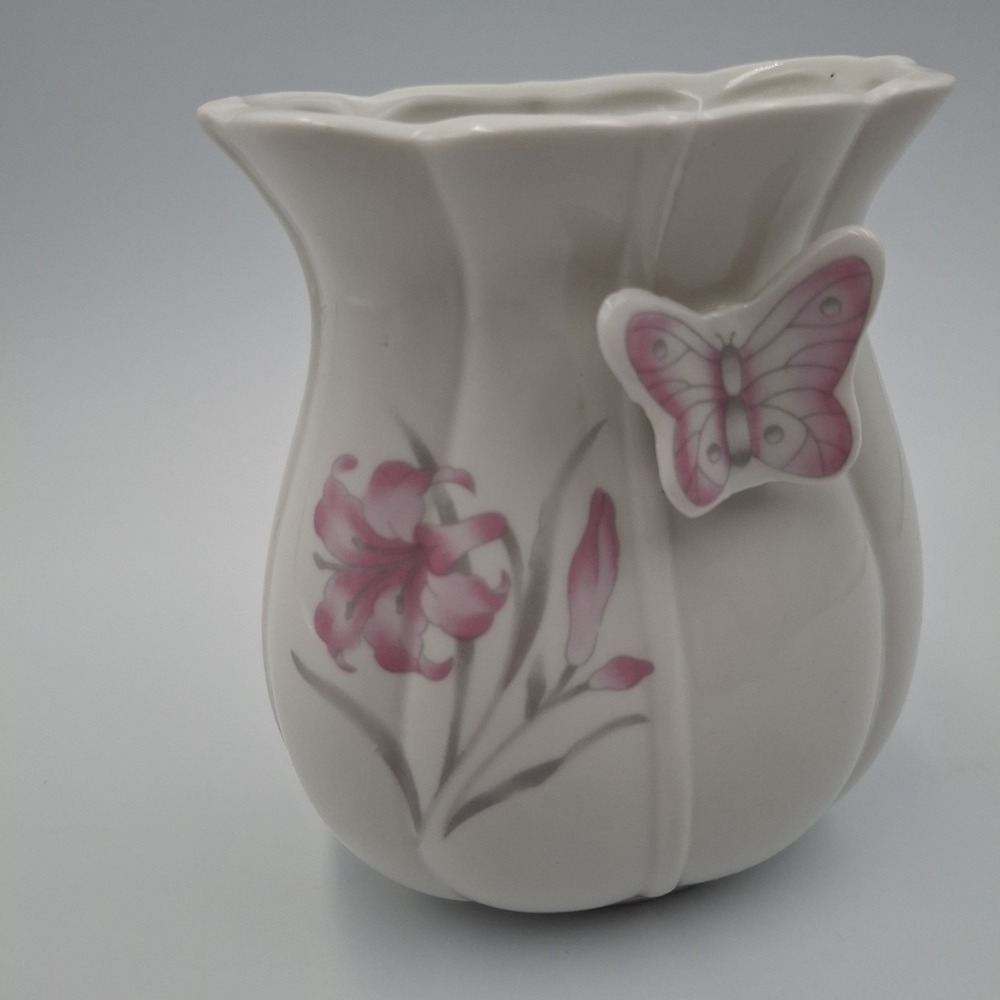 Vintage White Ceramic Butterfly Vase 3D Raised Pink Lily Floral Scalloped Rim - Picture 2 of 10